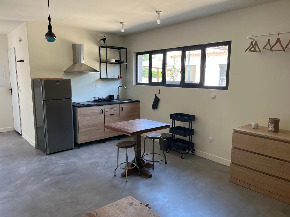 Studio Dans Les Alpilles Fontvieille Exterior photo