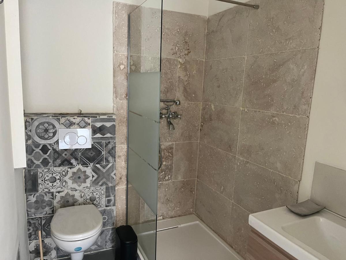Studio Dans Les Alpilles Fontvieille Exterior photo