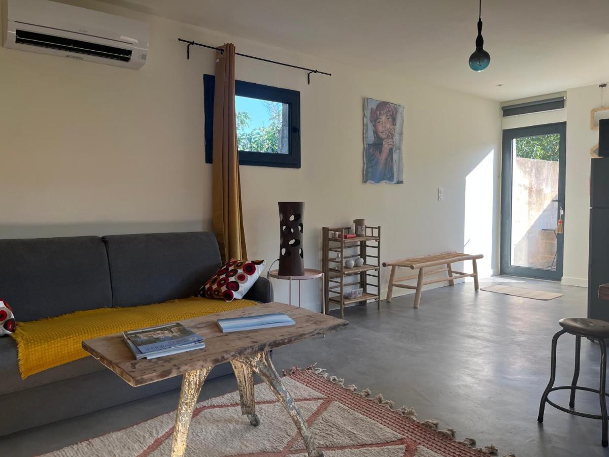 Studio Dans Les Alpilles Fontvieille Exterior photo