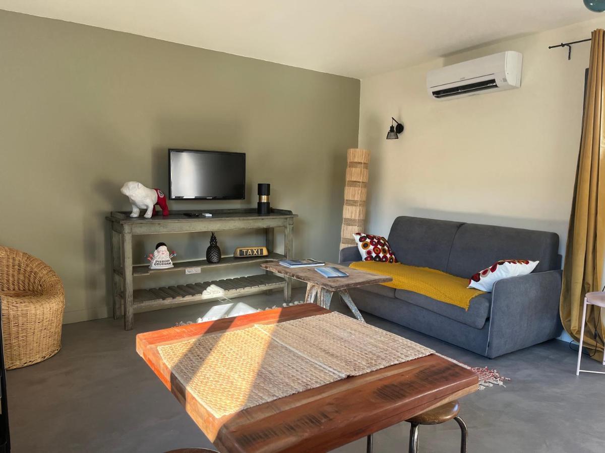 Studio Dans Les Alpilles Fontvieille Exterior photo