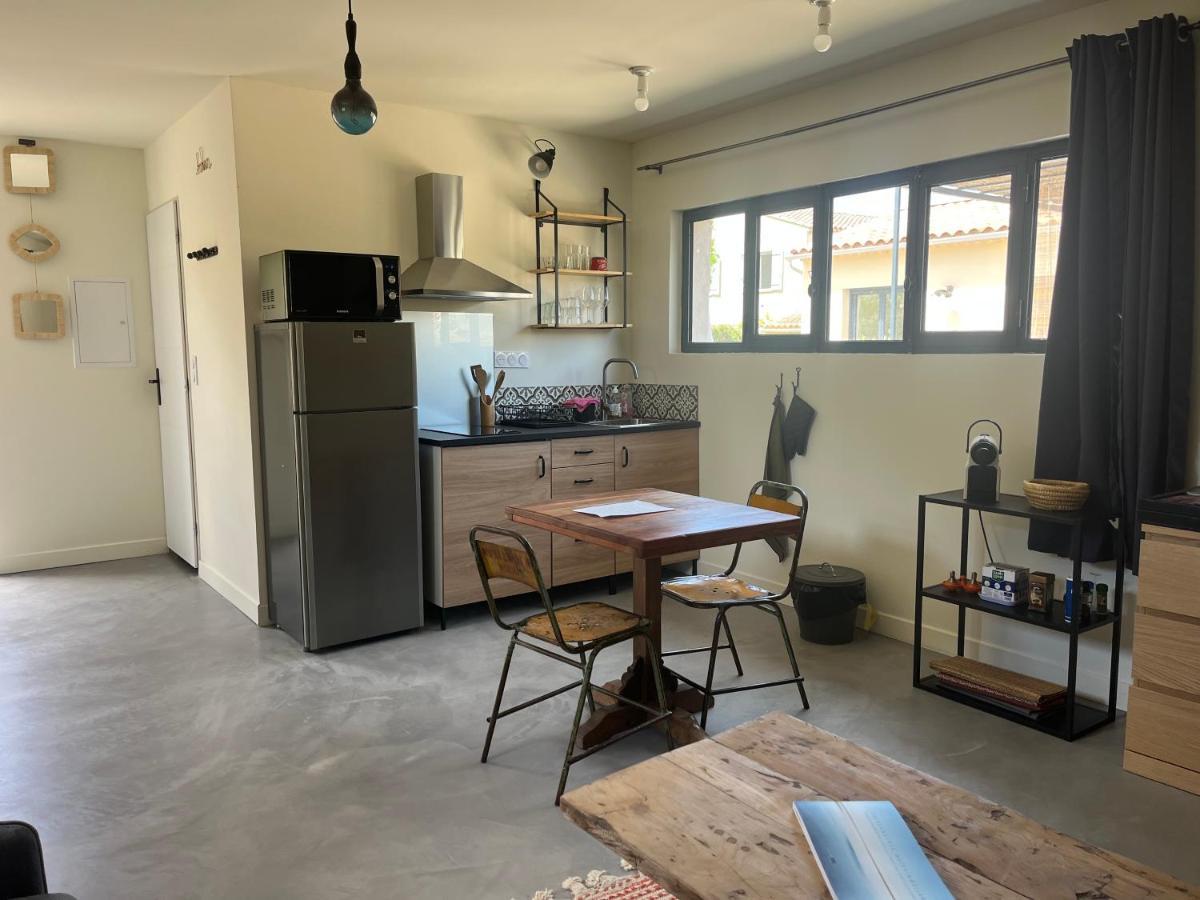 Studio Dans Les Alpilles Fontvieille Exterior photo